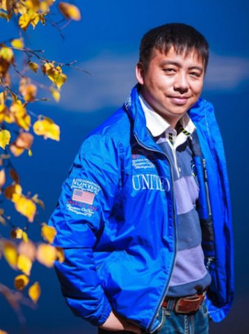 视觉传达设计专业方向导师 梁新建