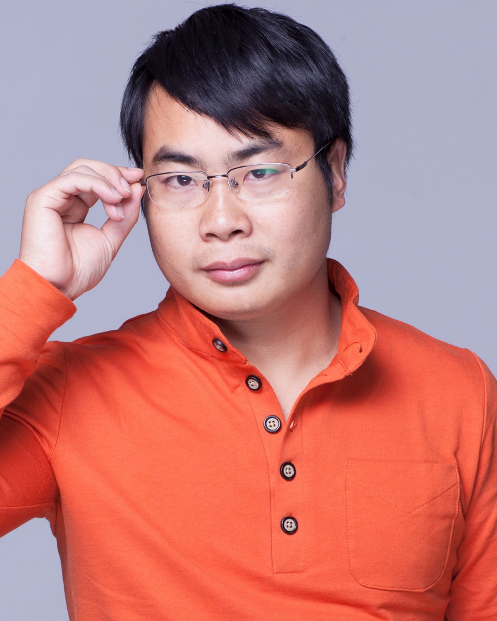  工艺美术系专任教师 杨恩举