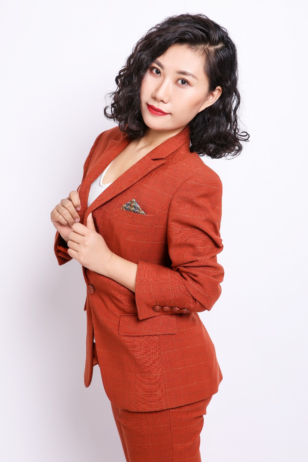  太阳成集团tyc7111cc实验室教师 史婵婵